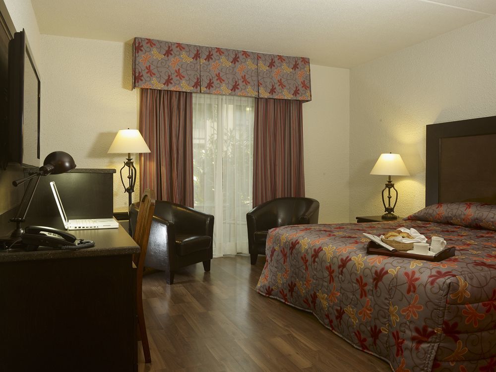 Hotel L'Oiseliere モンマニー エクステリア 写真
