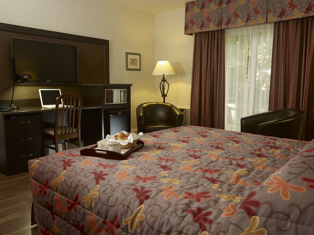 Hotel L'Oiseliere モンマニー エクステリア 写真