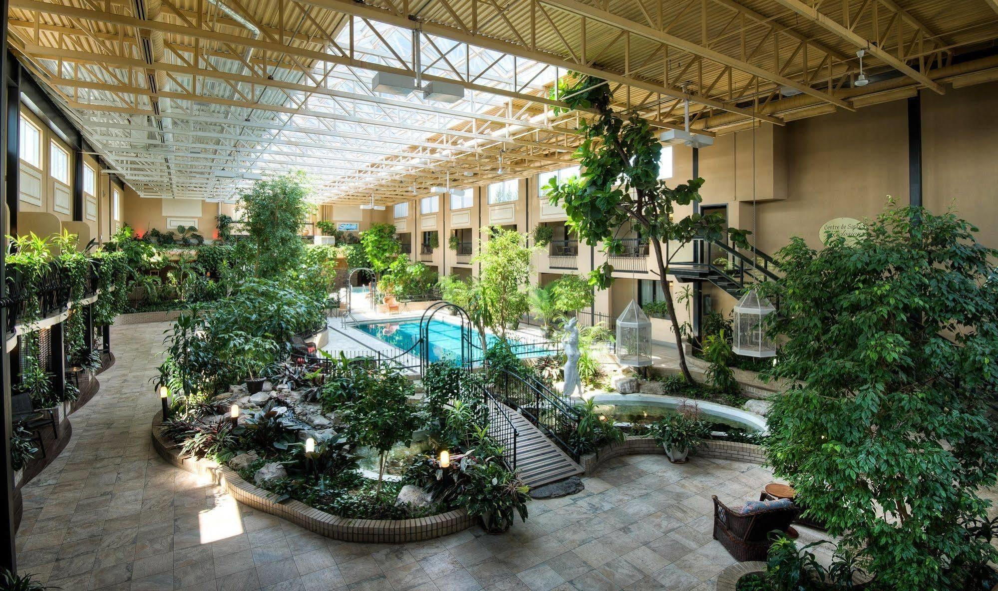 Hotel L'Oiseliere モンマニー エクステリア 写真