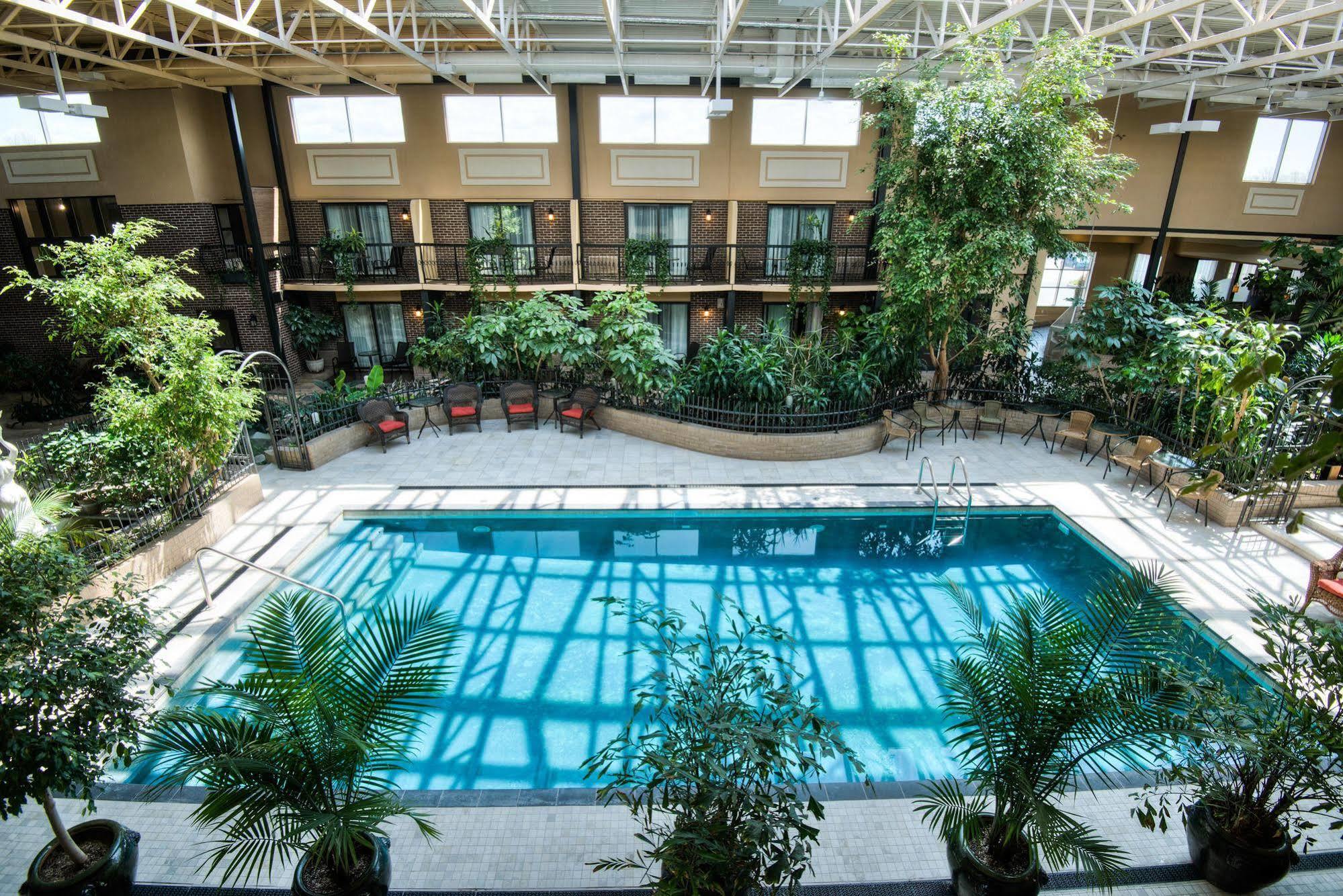 Hotel L'Oiseliere モンマニー エクステリア 写真