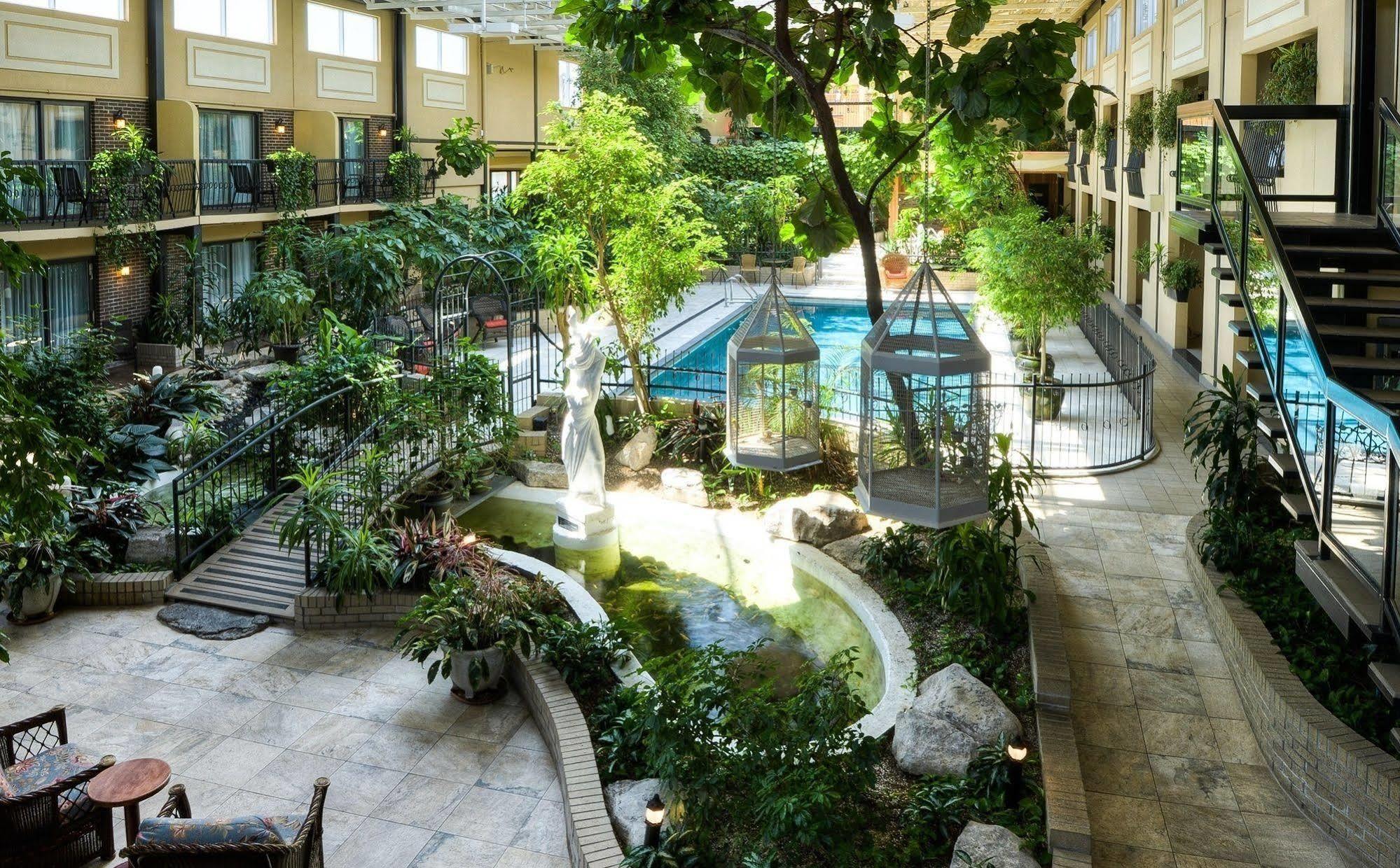 Hotel L'Oiseliere モンマニー エクステリア 写真